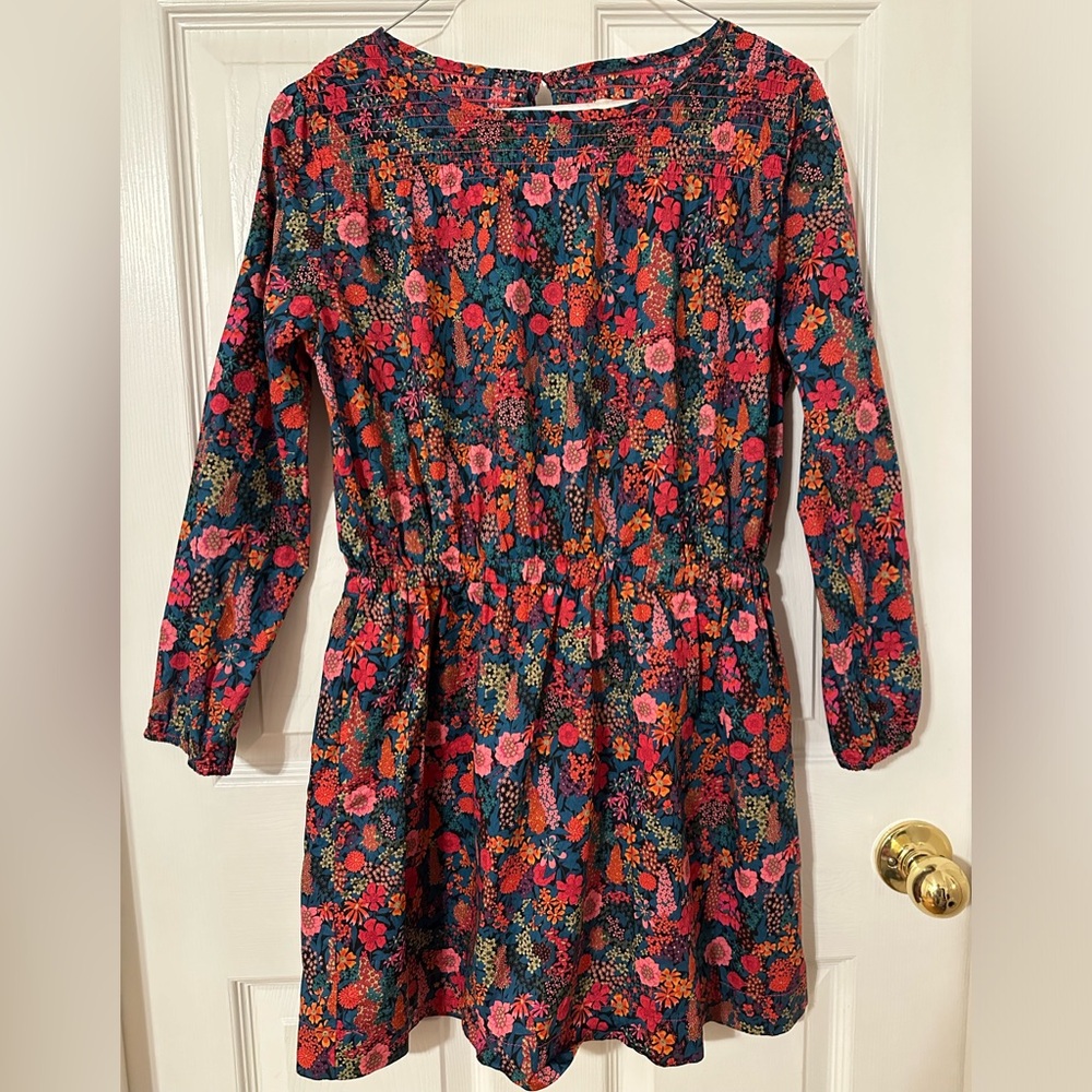 Peek dress